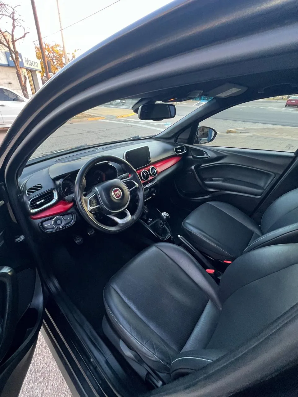 Fiat Argo HGT 1.8 2019, usado, foto 1 de 9