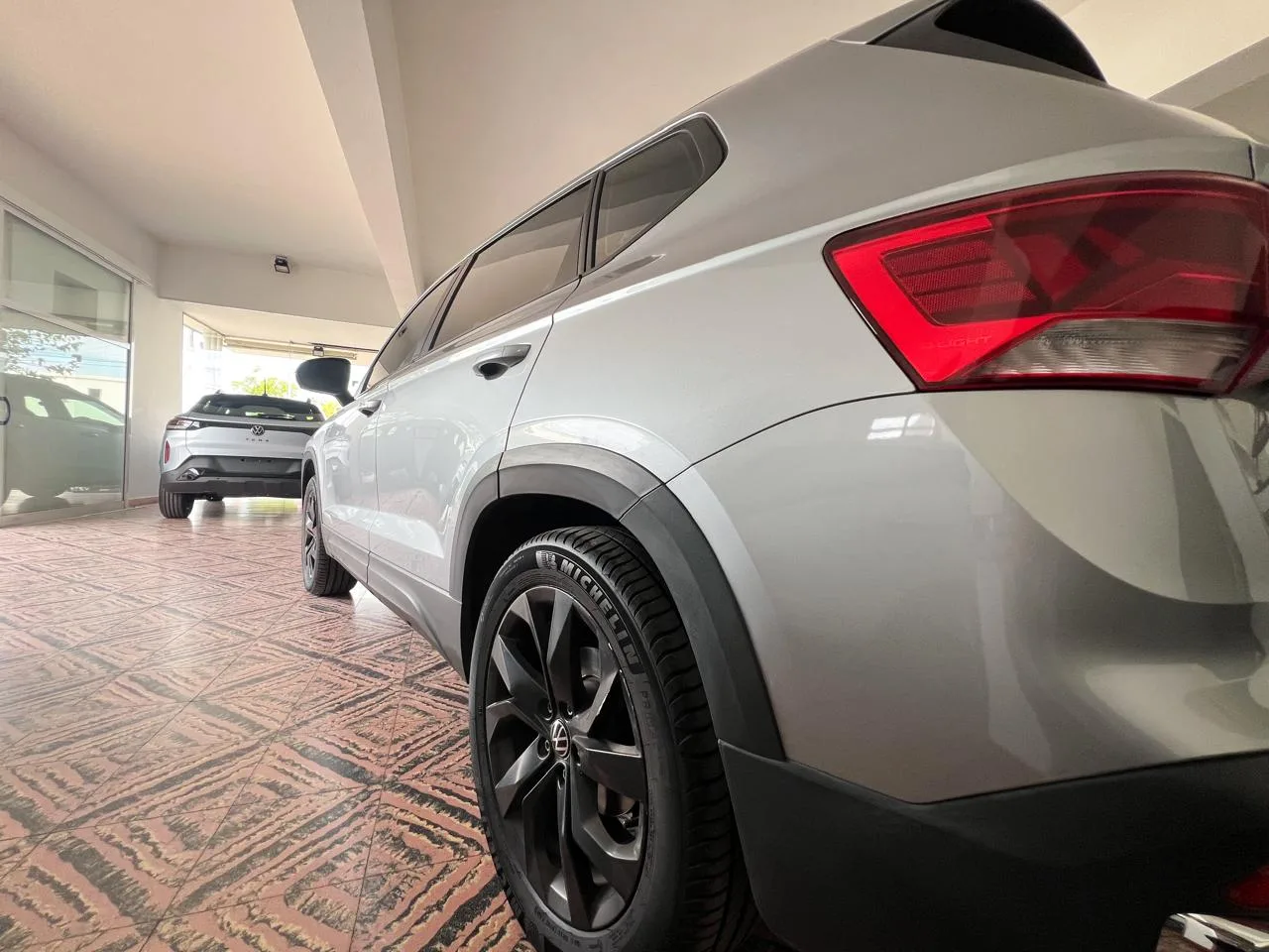 Volkswagen Taos Comfortline 2023, usado, foto 1 de 9
