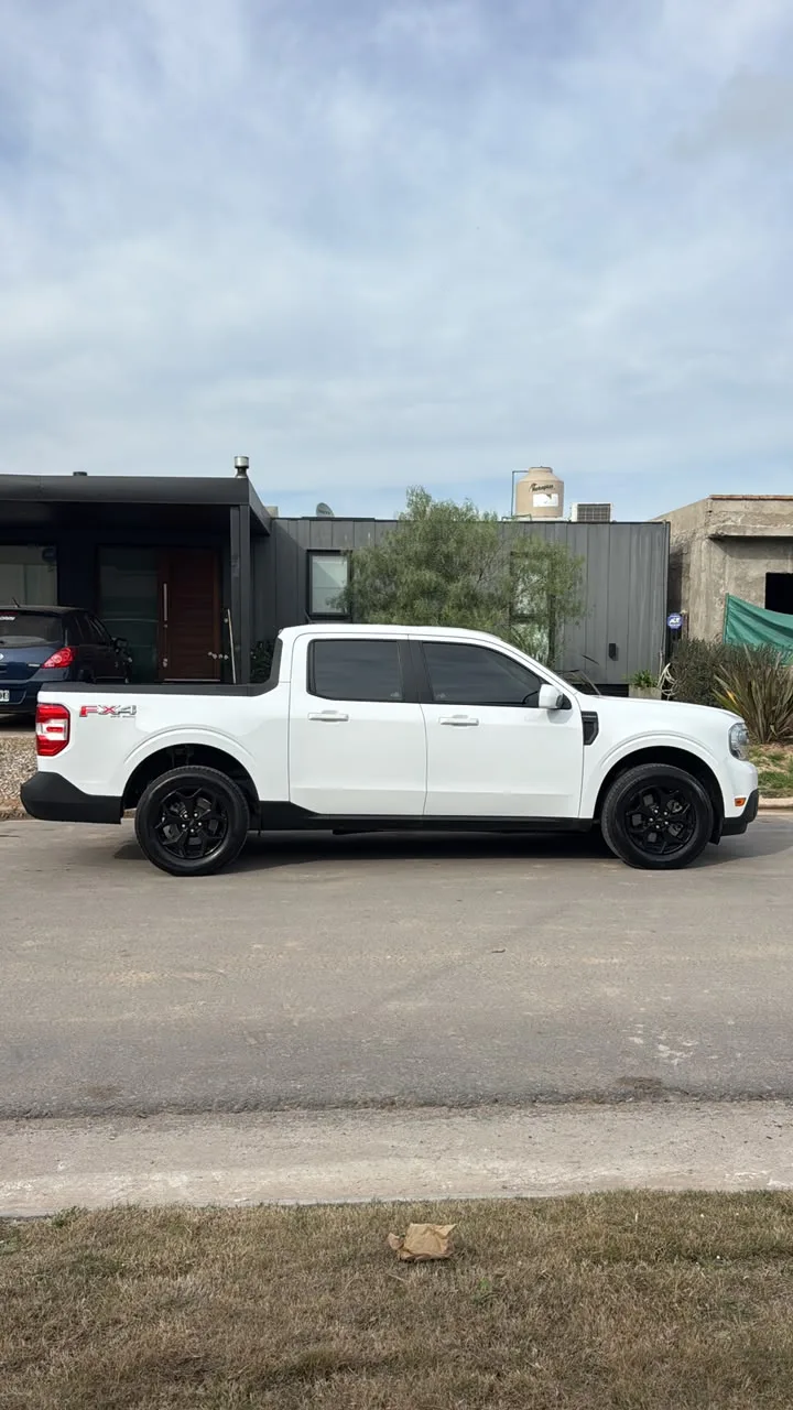 Ford Maverick Lariat 2022, usado
